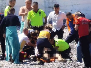 ZONGULDAK'TA 25 MAYIS'TA SERİNLEMEK İÇİN GİRDİĞİ DENİZDE BOĞULMA TEHLİKESİ GEÇİREN