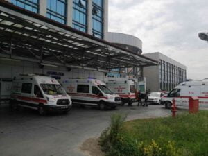 ZONGULDAK'IN ALAPLI İLÇESİNDEKİ SİGARA İÇMEK İÇİN ÇIKTIĞI BALKONDAN 1. KATTAN