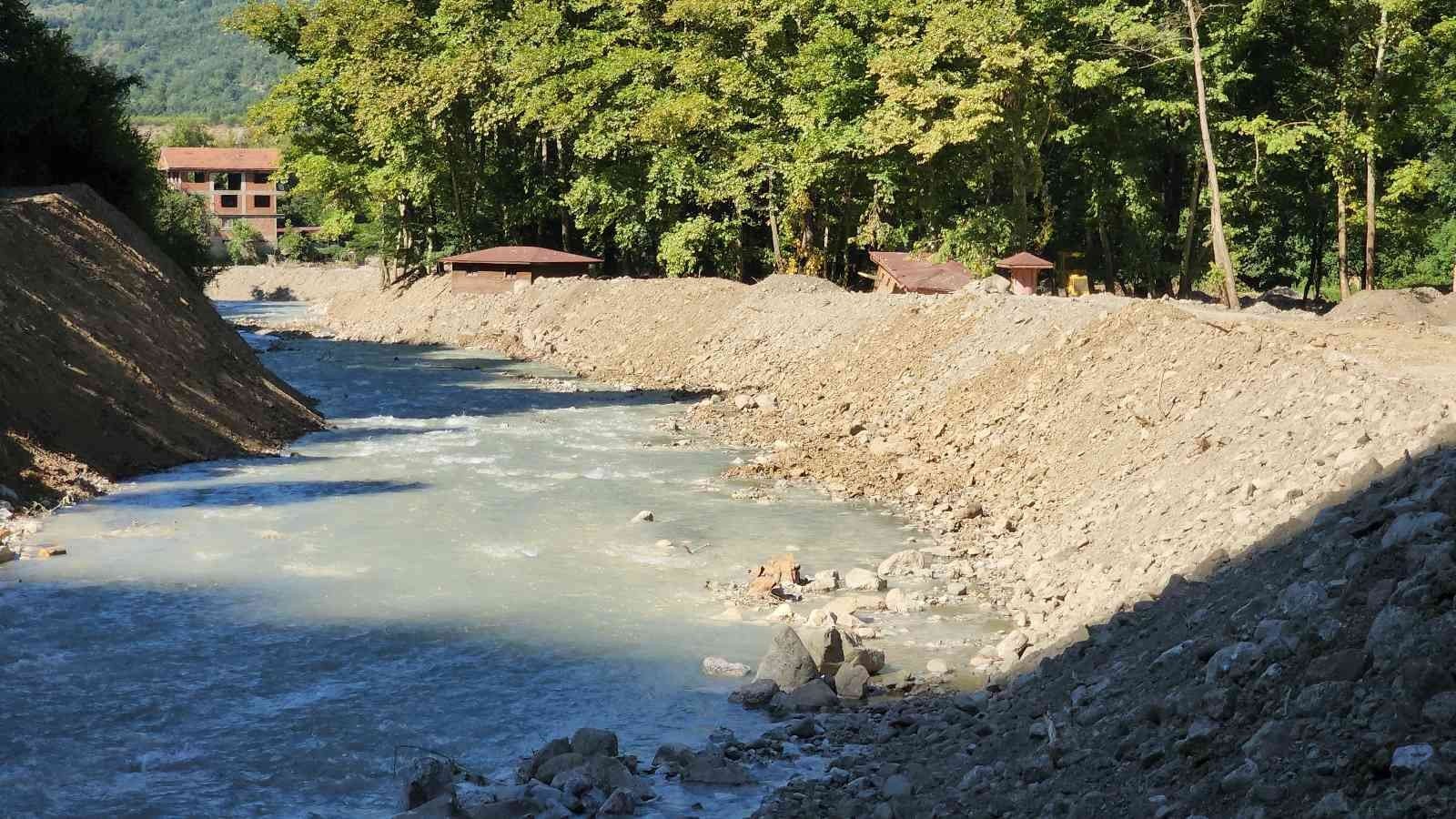 TÜRKİYE’NİN EN BÜYÜK BLOK ORMANLARINI İÇERSİNDE BARINDIRAN VE DOĞA TURİZMİ