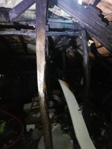 ZONGULDAK'IN KOZLU İLÇESİNDE MEYDANA GELEN ÇATI YANGININA EKİPLER MÜDAHALE ETTİ.