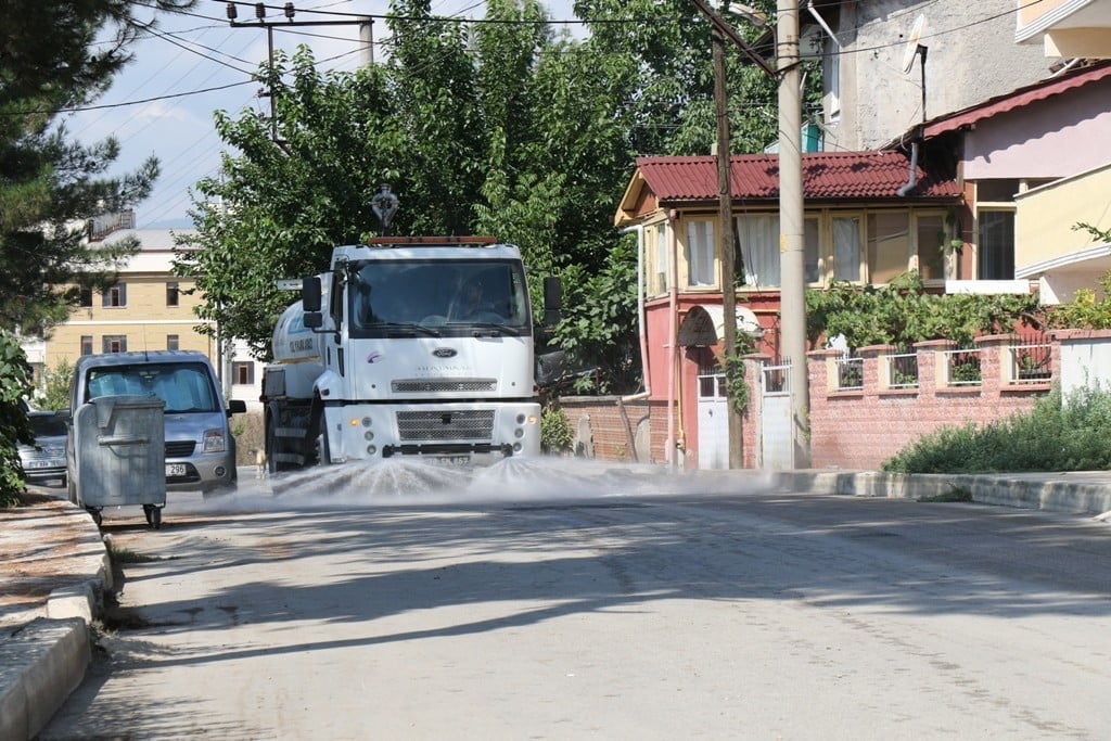 SAFRANBOLU BELEDİYESİ TEMİZLİK İŞLERİ MÜDÜRLÜĞÜ EKİPLERİ KENT GENELİNDE SÜRDÜRDÜĞÜ ÇALIŞMALARA