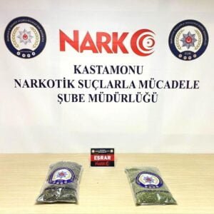 KASTAMONU’DA POLİS EKİPLERİ TARAFINDAN YABANCI UYRUKLU BİR ŞAHSIN EVİNDE YAPILAN