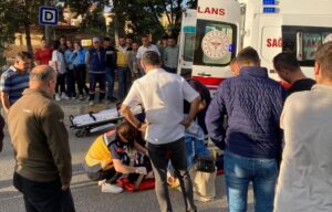 KASTAMONU’NUN TOSYA İLÇESİNDE YOLUN KARŞISINA GEÇMEK İSTERKEN OTOMOBİLİN ÇARPTIĞI KADIN