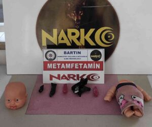 BARTIN’DA DURDURULAN VE ARAMA YAPILAN ARAÇTA OYUNCAK BEBEK İÇİNE GİZLENMİŞ