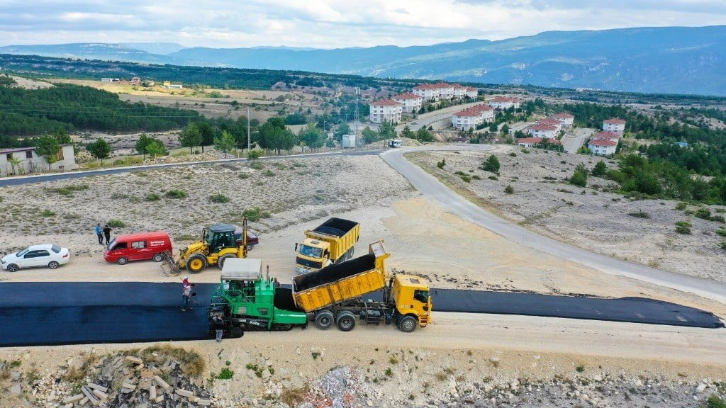 KARABÜK’ÜN TARİHİ İLÇESİ SAFRANBOLU’DA SAFRANBOLU BELEDİYESİ FEN İŞLERİ MÜDÜRLÜĞÜ ASFALT