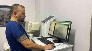 ZONGULDAK’TA MEMESİNDE ÇIKAN TÜMÖR NEDENİYLE 8 YAŞINDAKİ ALMAN ÇOBAN KÖPEĞİ