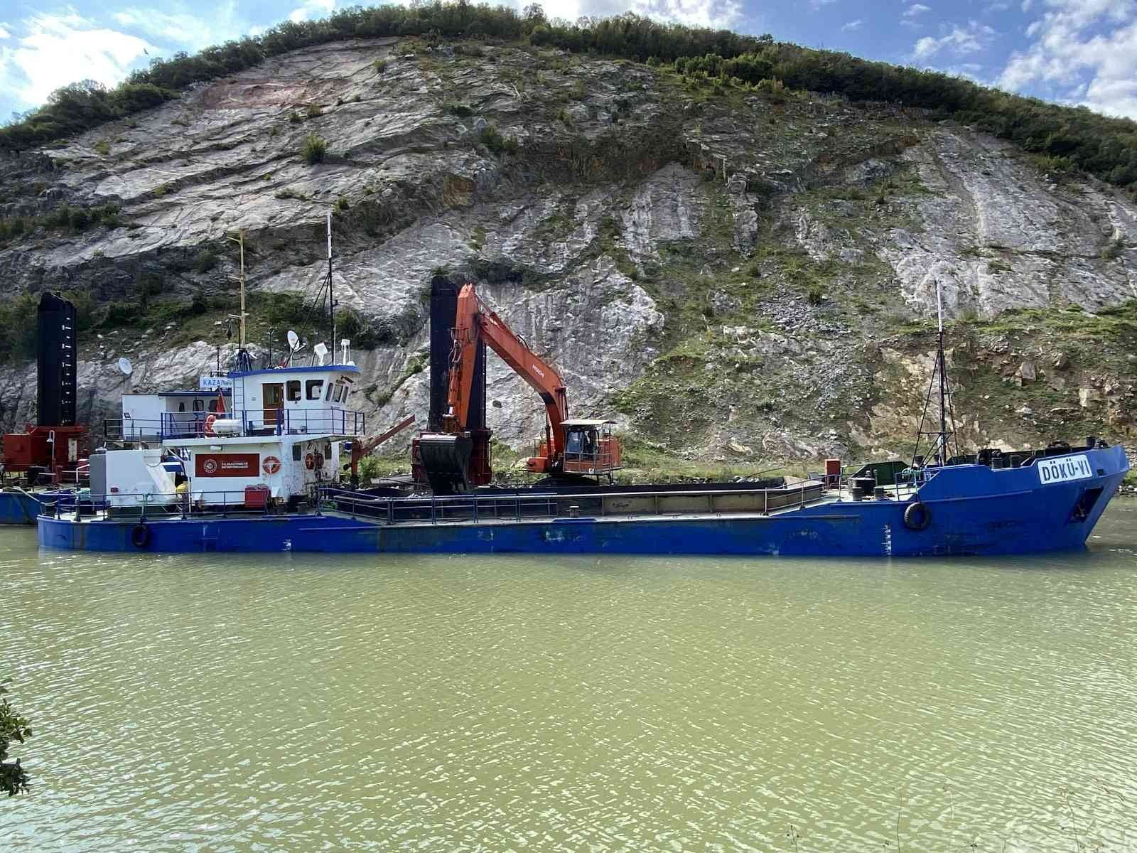 BARTIN IRMAĞI’NIN TABANININ TEMİZLENEREK DEBİSİNİN ARTIRILMASI AMACIYLA ULAŞTIRMA VE ALTYAPI