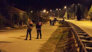 KARABÜK'TE ÇOCUKLARIN ATIŞ TALİMİ YAPTIĞI SIRADA HAVALI TÜFEKTEN ÇIKAN SAÇMALARIN