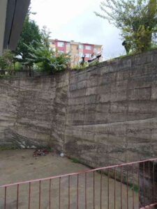 ZONGULDAK’IN ALAPLI İLÇESİNDE MOTOSİKLET SÜRÜCÜSÜ ALTI METRELİK İSTİNAT DUVARINDAN AŞAĞIYA