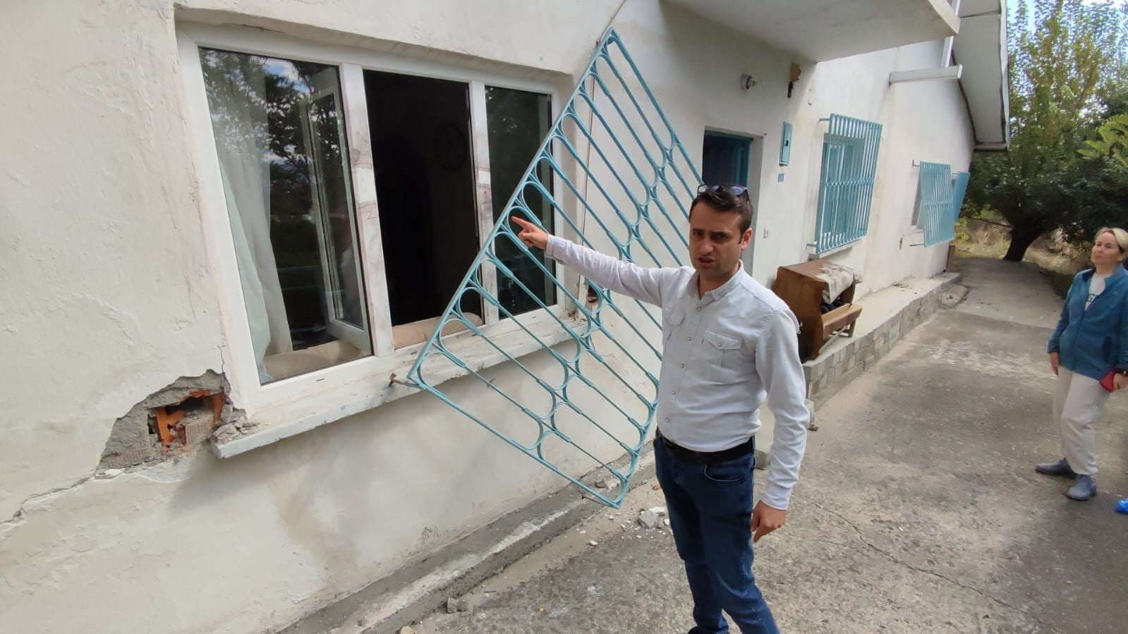 KARABÜK'TE, FELÇLİ OLAN VE TEDAVİ İÇİN HASTANEDE YATAN FATMA ADAKOĞLU