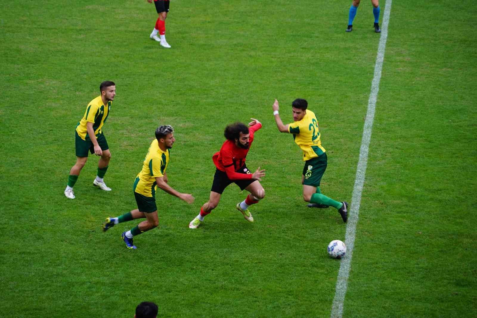 Tff 2. Li̇g: Gmg Kastamonuspor: 2 – Adıyaman Fk: 2 TFF 2. LİG KIRMIZI GRUP 9. HAFTA KARŞILAŞMASINDA GMG KASTAMONUSPOR,