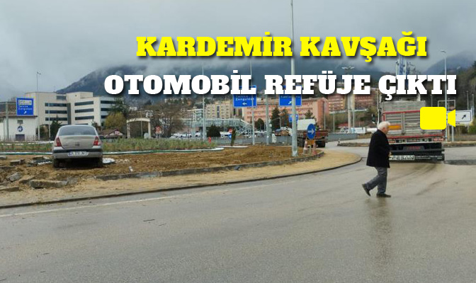 Karabük’te sürücüsünün hakimiyetini kaybettiği otomobilin refüje çıkması sonucu meydana gelen