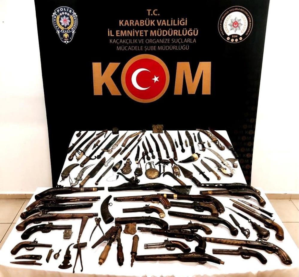 Karabük’ün Safranbolu ilçesinde düzenlenen operasyonda tarihi eser olduğu değerlendirilen 123