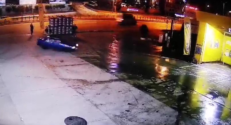 Karabük'te akaryakıt istasyonunda otomobille drift atan sürücüye 20 bin 342