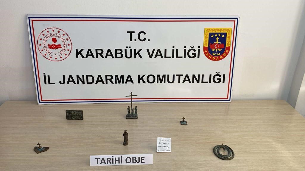 Karabük’te jandarma ekipleri tarafından düzenlenen tarihi eser operasyonunda 1 kişi