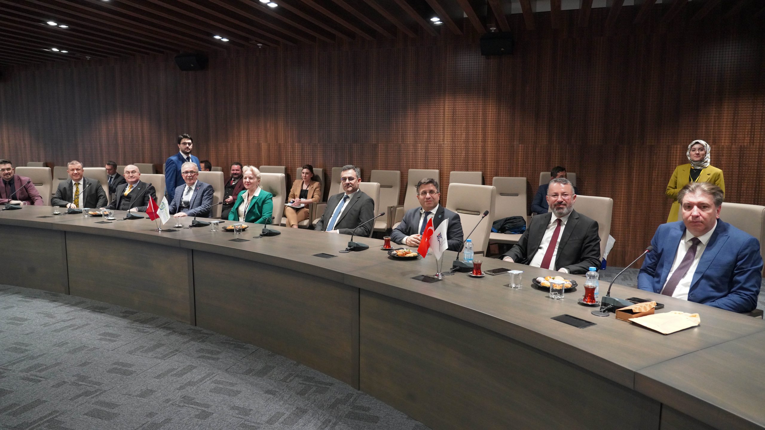 Marmara Kariyer Fuarı’na katılan KBÜ Rektörü Prof. Dr. Fatih Kırışık,