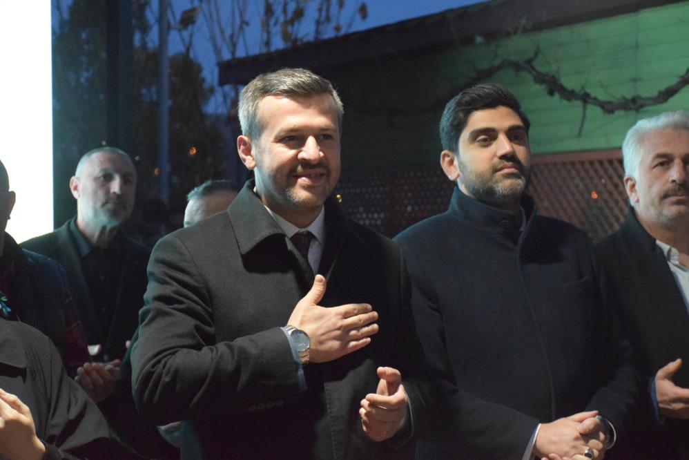 AK Parti Karabük Belediye Başkan Adayı Özkan Çetinkaya, kent merkezinde