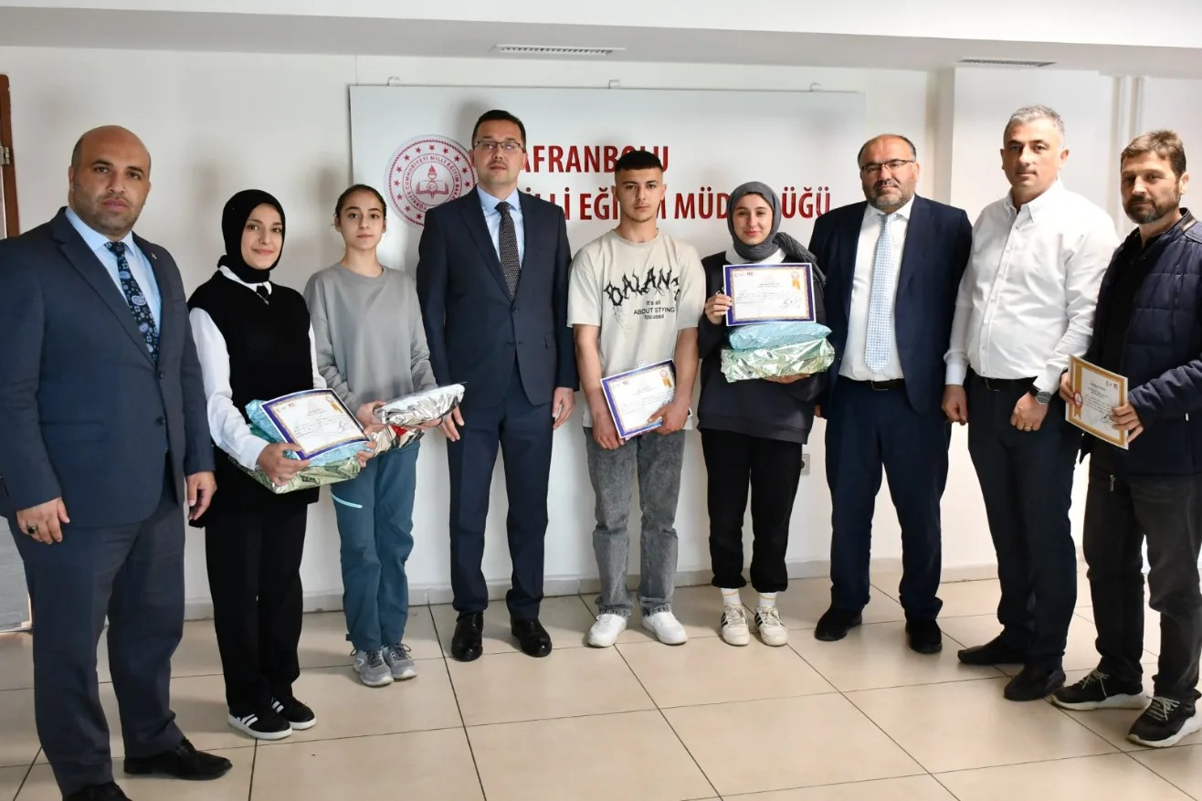 Okul Sporları Türkiye Finallerinde 50 kilogram sol kolda Türkiye 2.’si olan Ovacuma