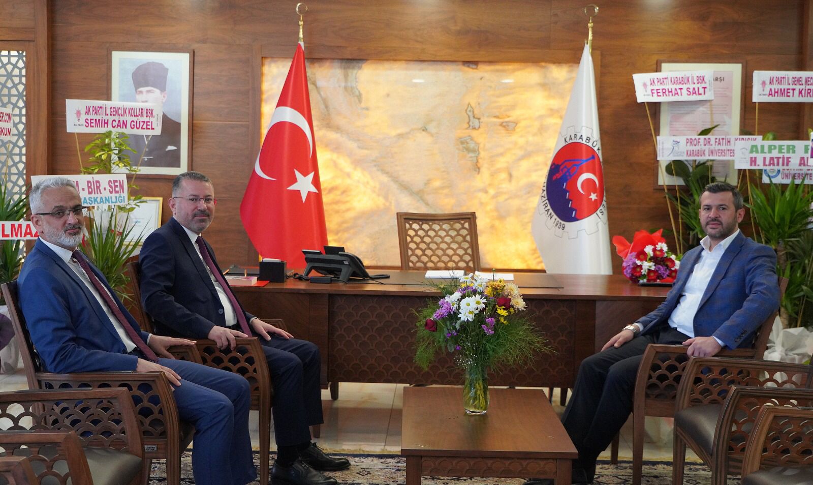 MEMUR-SEN Karabük İl Başkanı Zeki Öz ve yönetimi, 31 Mart