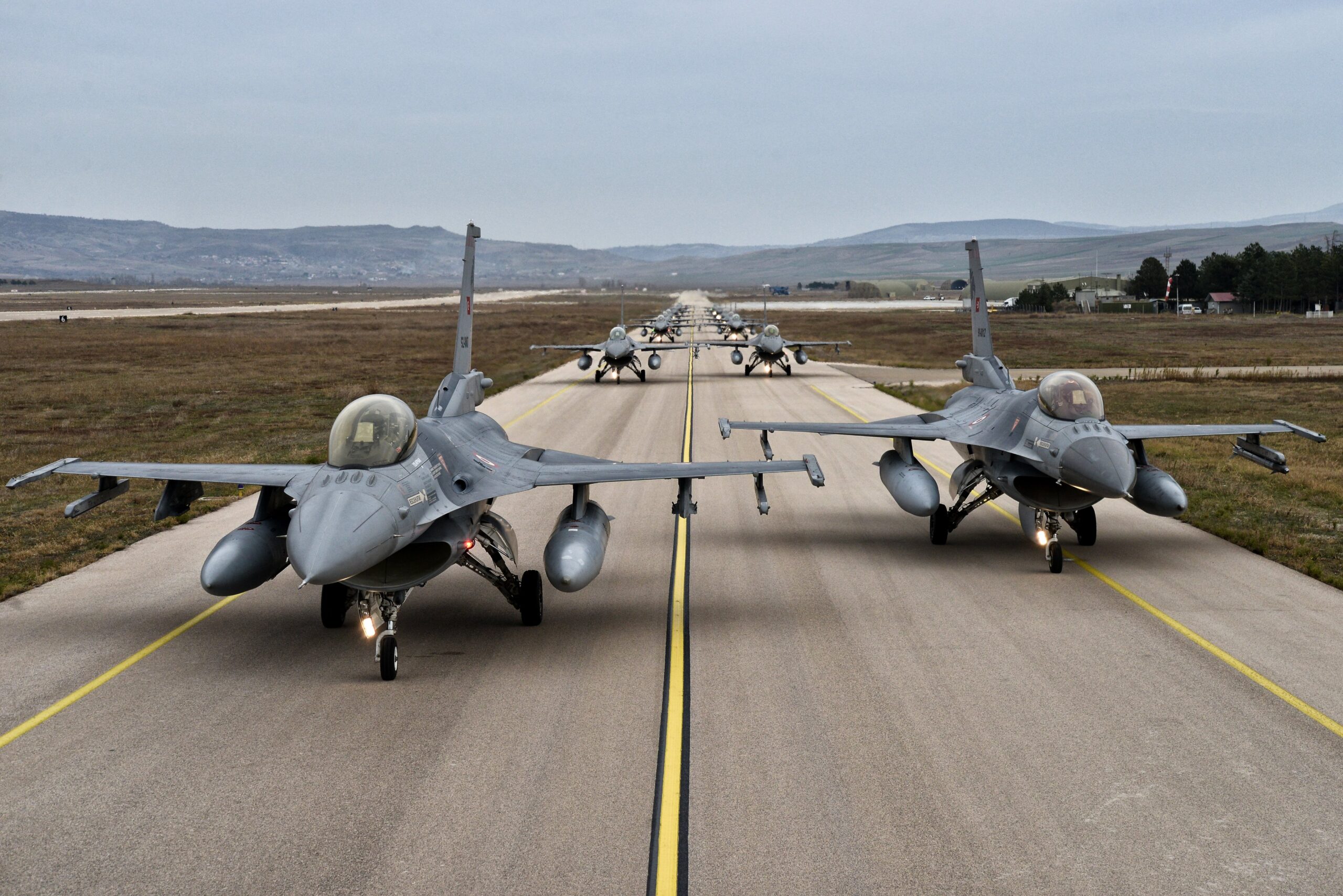 Türk Silahlı Kuvvetleri, Irak’ın kuzeyinde 2 teröristi etkisiz hale getirdi.