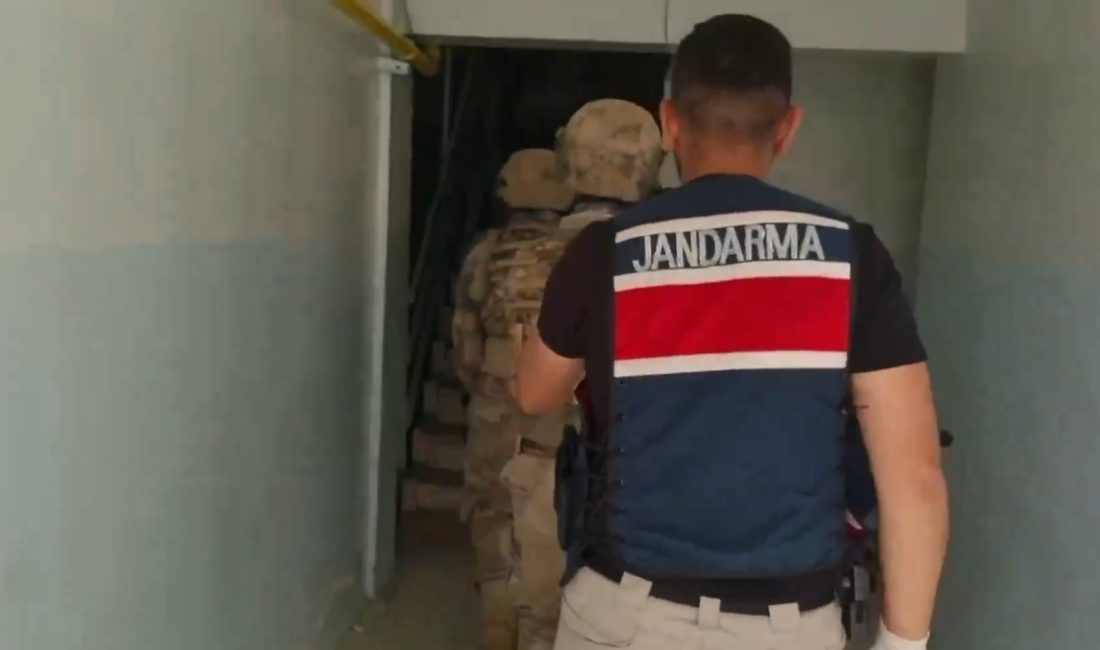Jandarma tarafından 20 ilde uyuşturucu madde imalatçılarına ve bunların satışını