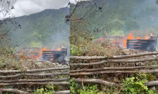 Alevlere teslim olan ahşap ev yanarak kullanılmaz hale geldi. 