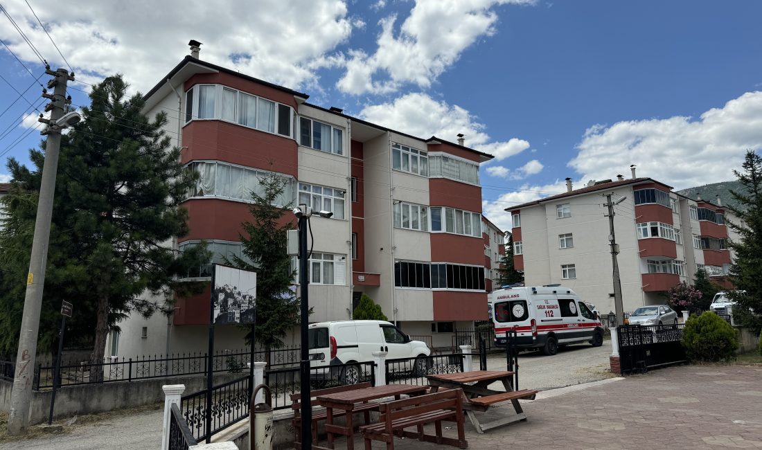 Karabük’ün Safranbolu ilçesinde Ramazan Çolak (76), yalnız yaşadığı evinde ölü