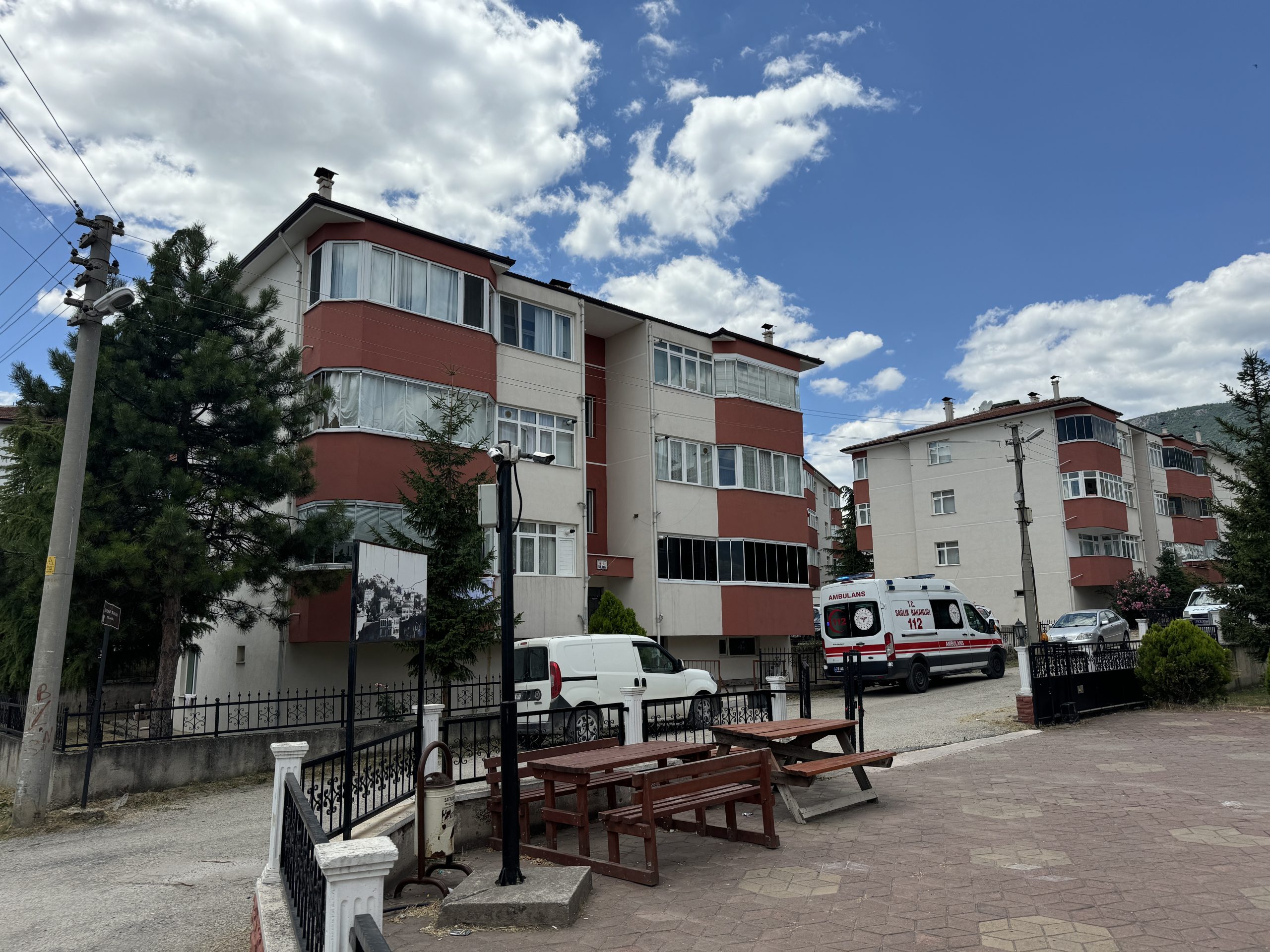 Karabük’ün Safranbolu ilçesinde Ramazan Çolak (76), yalnız yaşadığı evinde ölü