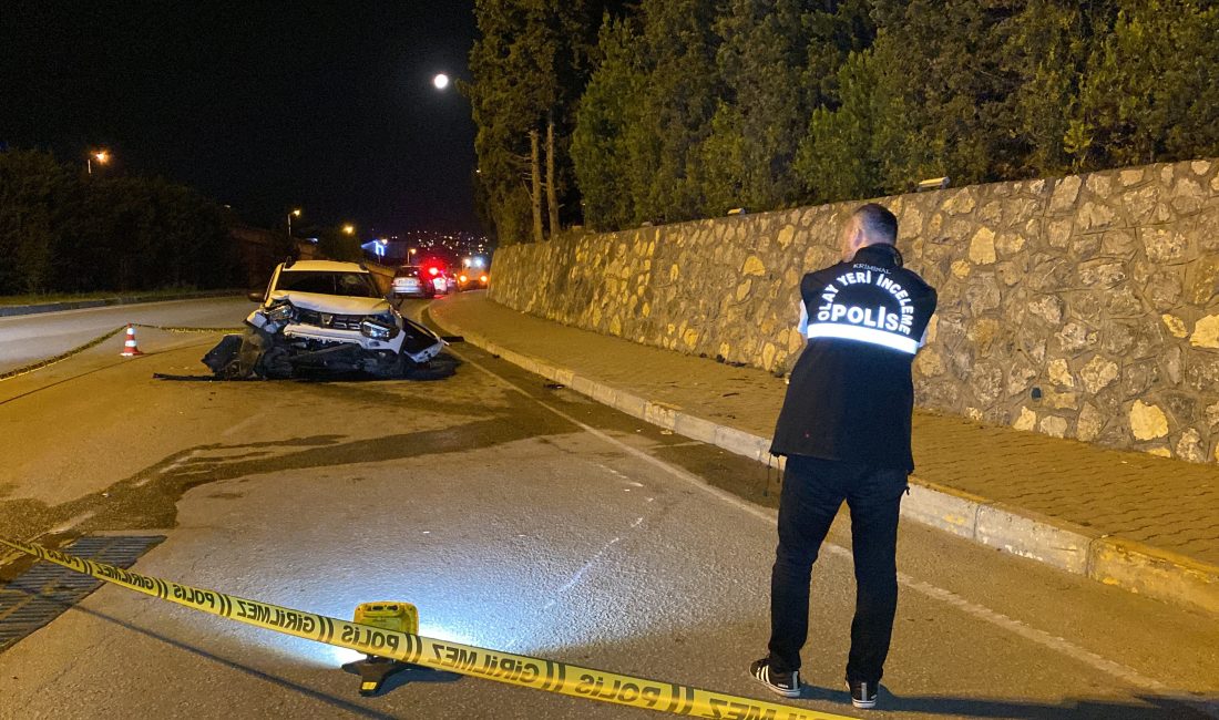 Karabük'te sulama yapan vidanjöre çarpan cipteki 2 kişi yaralandı. Diş