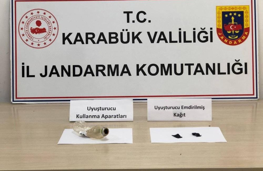 Karabük’te jandarma ekiplerinin düzenlendiği uyuşturucu operasyonunda 1 kişi yakalandı.