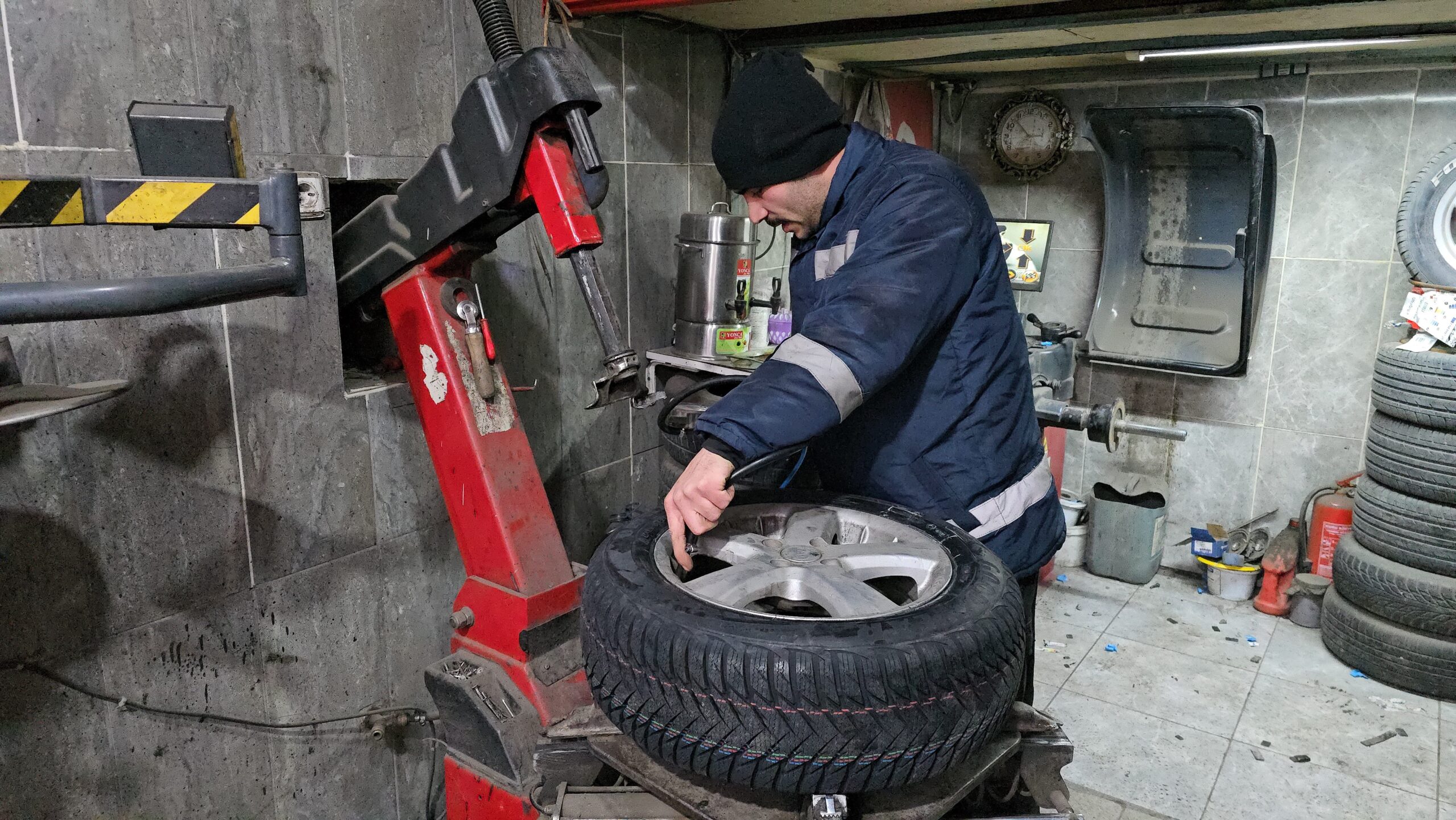 Kış lastiği zorunluluğunun 1 Aralık itibarıyla yürürlüğe girmesiyle lastikçilerde oluşan