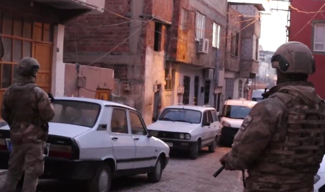Karabük’te DEAŞ’a operasyonu İçişleri Bakanı Ali Yerlikaya, 17 ilde DEAŞ'a yönelik düzenlenen “Gürz-35”