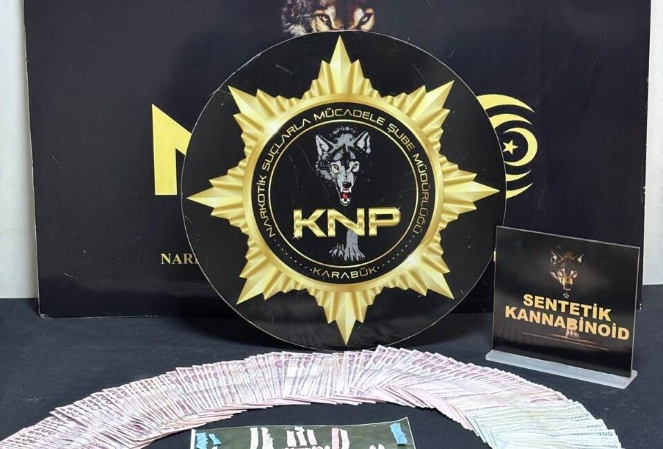 KARABÜK'TE POLİS EKİPLERİNCE DÜZENLENEN UYUŞTURUCU OPERASYONLARINDA YAKALANAN 8 ŞÜPHELİDEN 1’İ