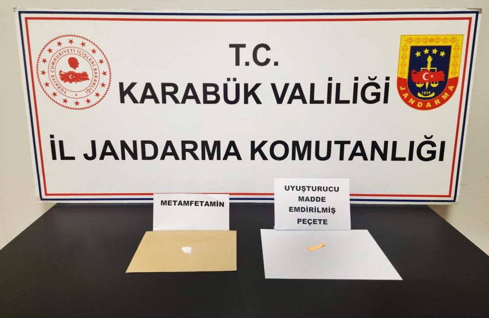 Karabük'te düzenlenen uyuşturucu operasyonunda 2 kişi gözaltına alındı.