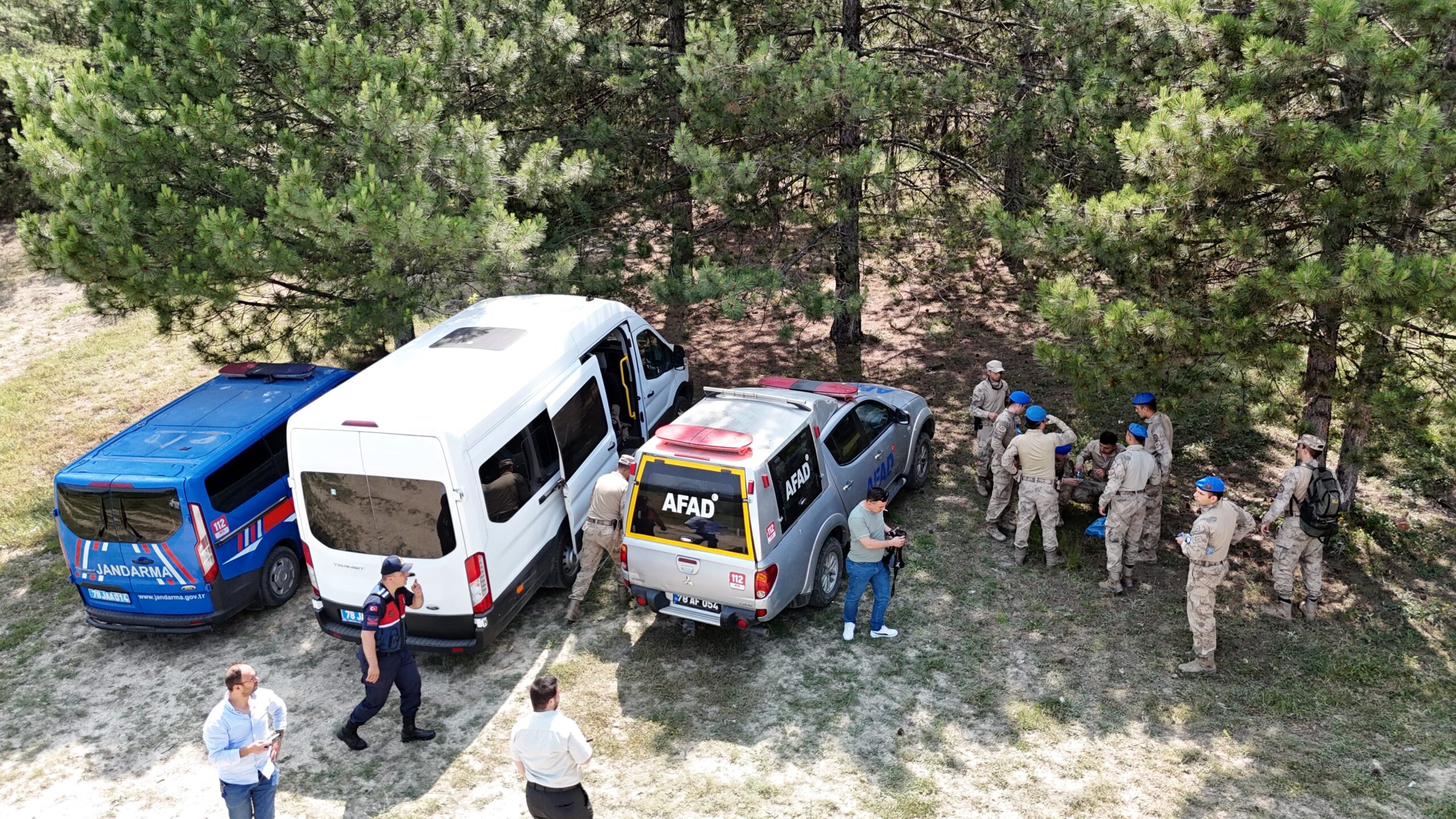 KASIM AYINDA GÖREVİNDEN İSTİFA EDEN EDEBİYAT ÖĞRETMENİ BARBAROS YILMAZ (44)