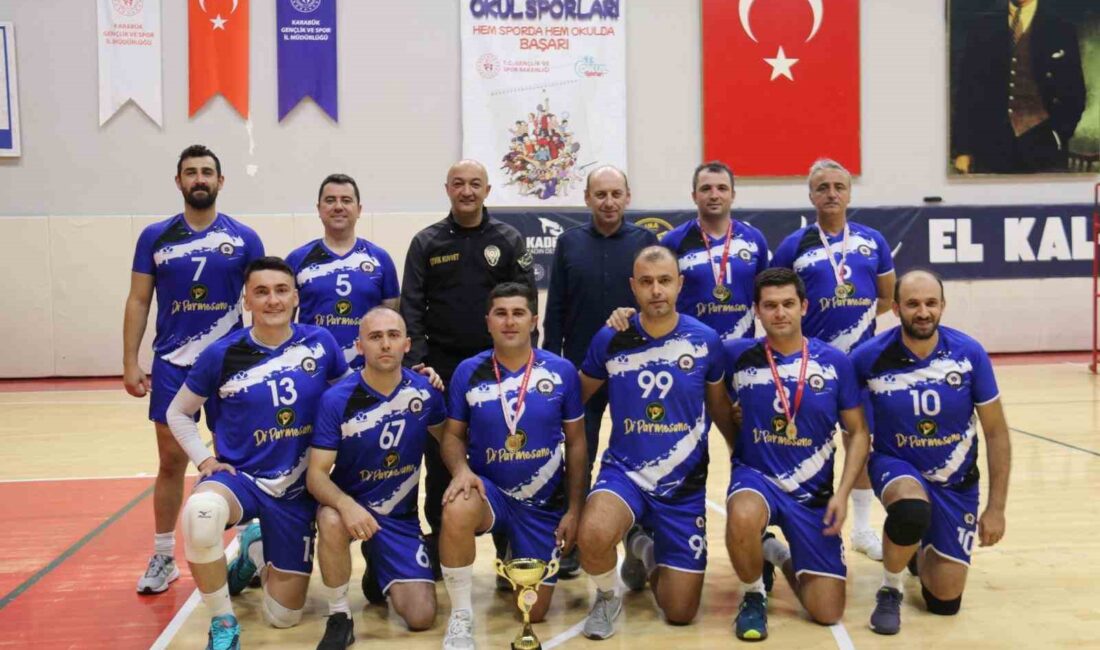 KARABÜK’TE GEÇTİĞİMİZ GÜNLERDE DÜZENLENEN KAMU SPOR OYUNLARI VOLEYBOL TURNUVASI’NDA ŞAMPİYON