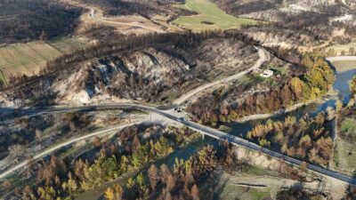 KARABÜK'TE YAZ AYLARINDA ÇIKAN ORMAN YANGINLARINDA ZARAR GÖREN AĞAÇLARLA, SONBAHARIN