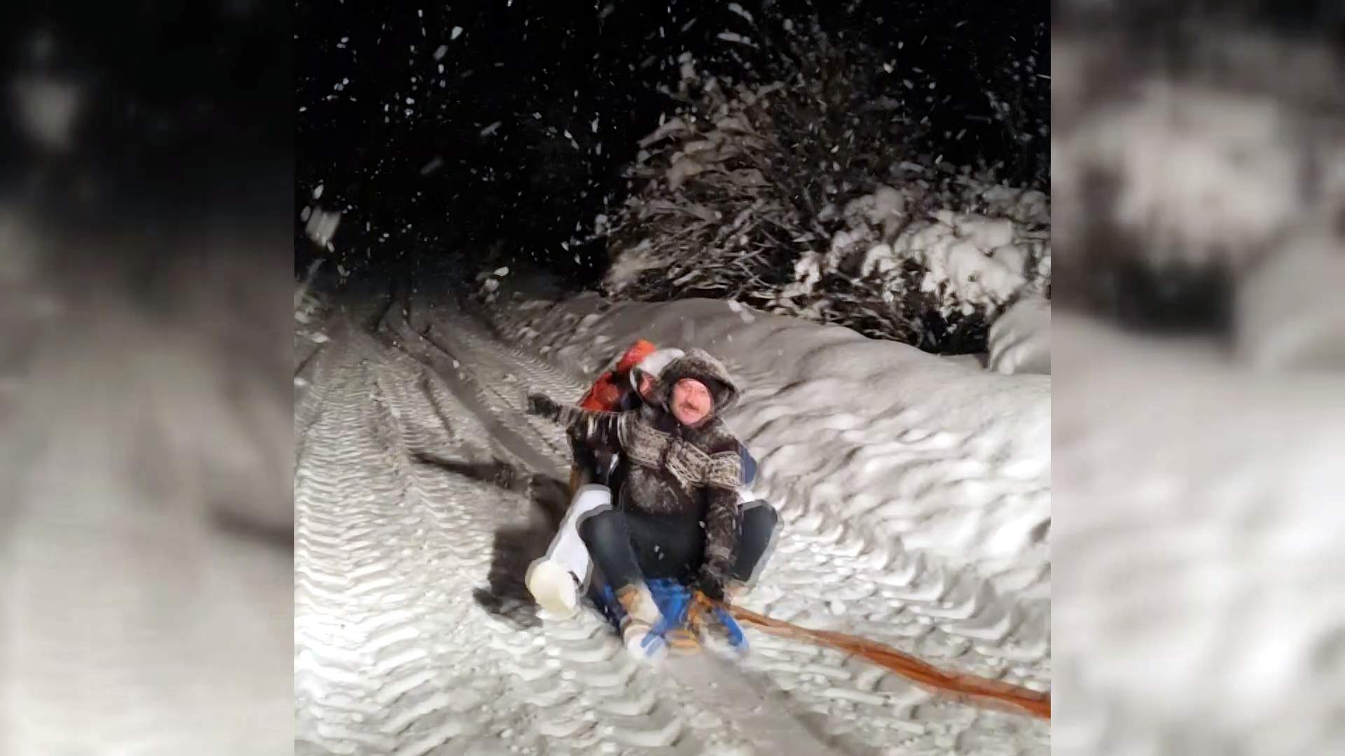 KARABÜK’ÜN SAFRANBOLU İLÇESİNDE ETKİSİNİ SÜRDÜREN KAR YAĞIŞININ ARDINDAN ÇOCUKLAR VE
