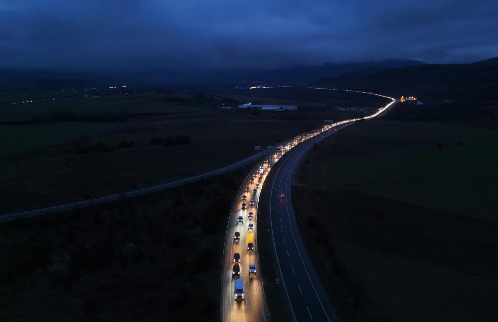  İstanbul’u Karadeniz’e bağlayan ve 21 ilin geçiş noktası konumundaki Karabük’te, Ramazan