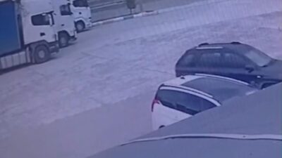 İstanbul'u Karadeniz'e bağlayan Kemikli rampalarında iki otomobilin çarpışması sonucu meydana