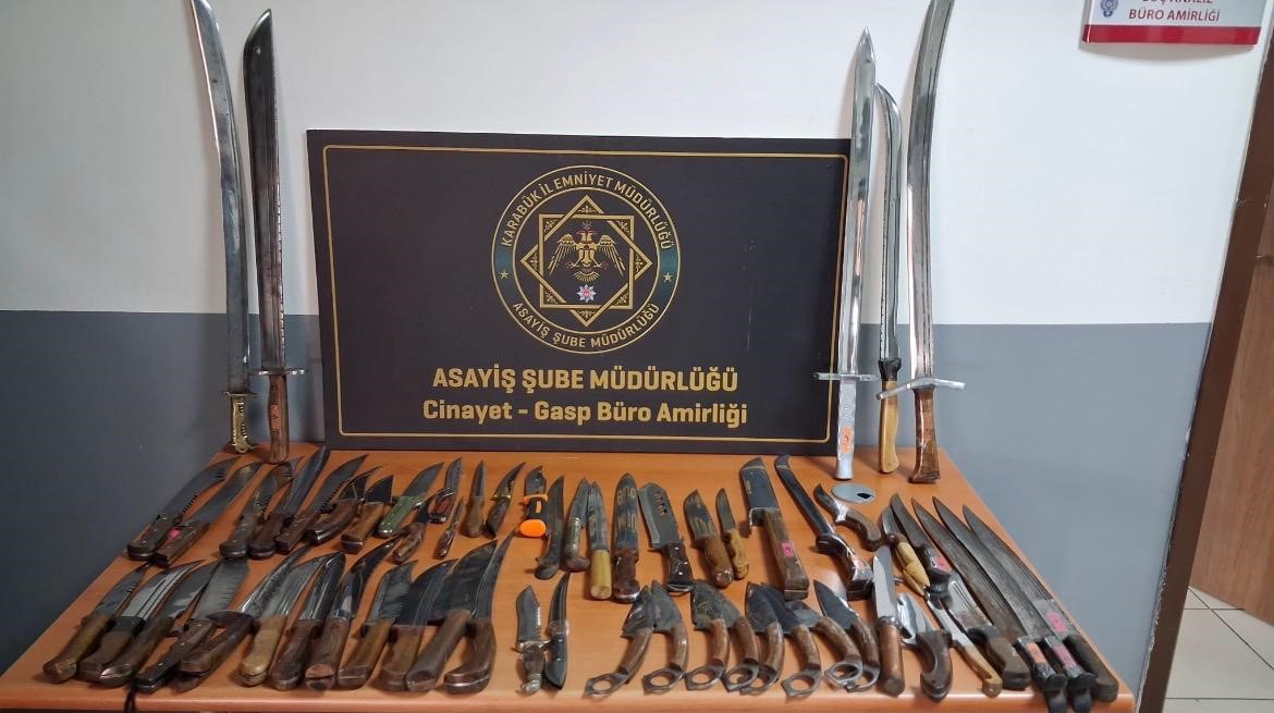 KARABÜK’TE POLİS EKİPLERİNCE İL MERKEZİ SORUMLULUK SAHASINDA YÜRÜTTÜKLERİ ASAYİŞ UYGULAMALARI