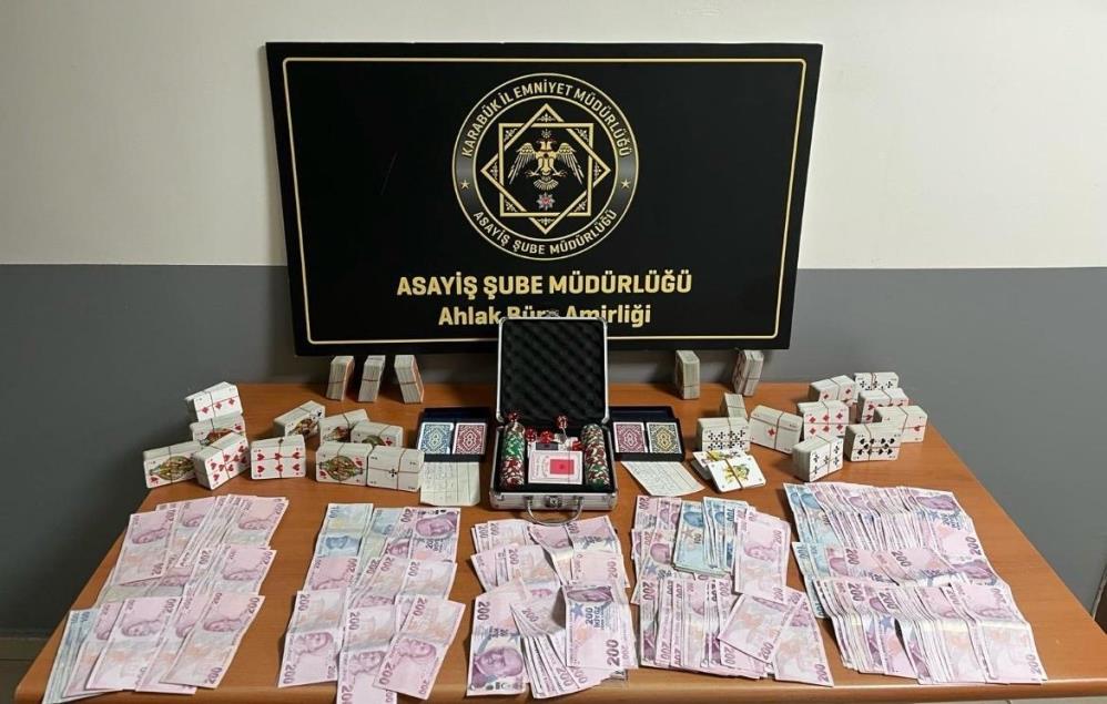 KARABÜK’TE GERÇEKLEŞTİRİLEN ASAYİŞ UYGULAMALARINDA 53 ARANAN KİŞİ YAKALANDI, ÇOK SAYIDA