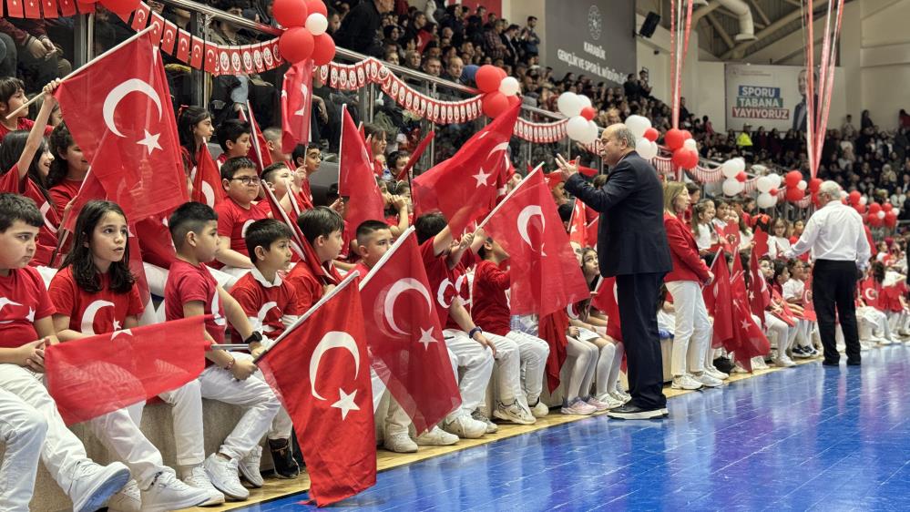 KARABÜK'TE 23 NİSAN ULUSAL EGEMENLİK VE ÇOCUK BAYRAMI KUTLAMALARI, YOĞUN