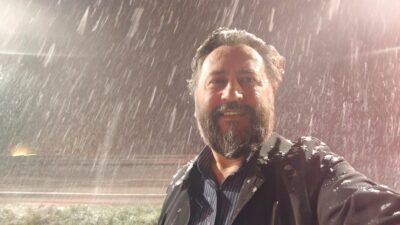 OTOMOBİLİ İLE SEYİR HALİNDE OLAN KEREM DEMİR İSİMLİ VATANDAŞTA, ARACINI