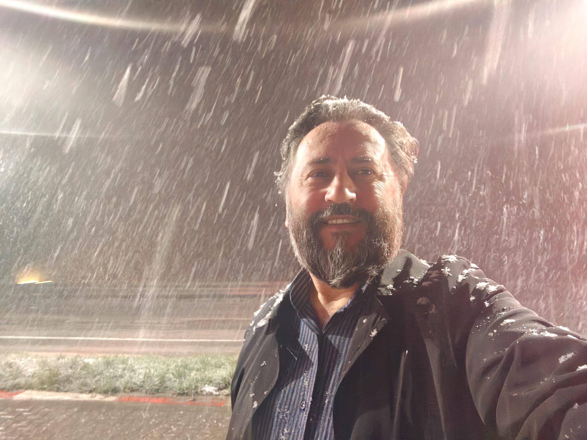 OTOMOBİLİ İLE SEYİR HALİNDE OLAN KEREM DEMİR İSİMLİ VATANDAŞTA, ARACINI