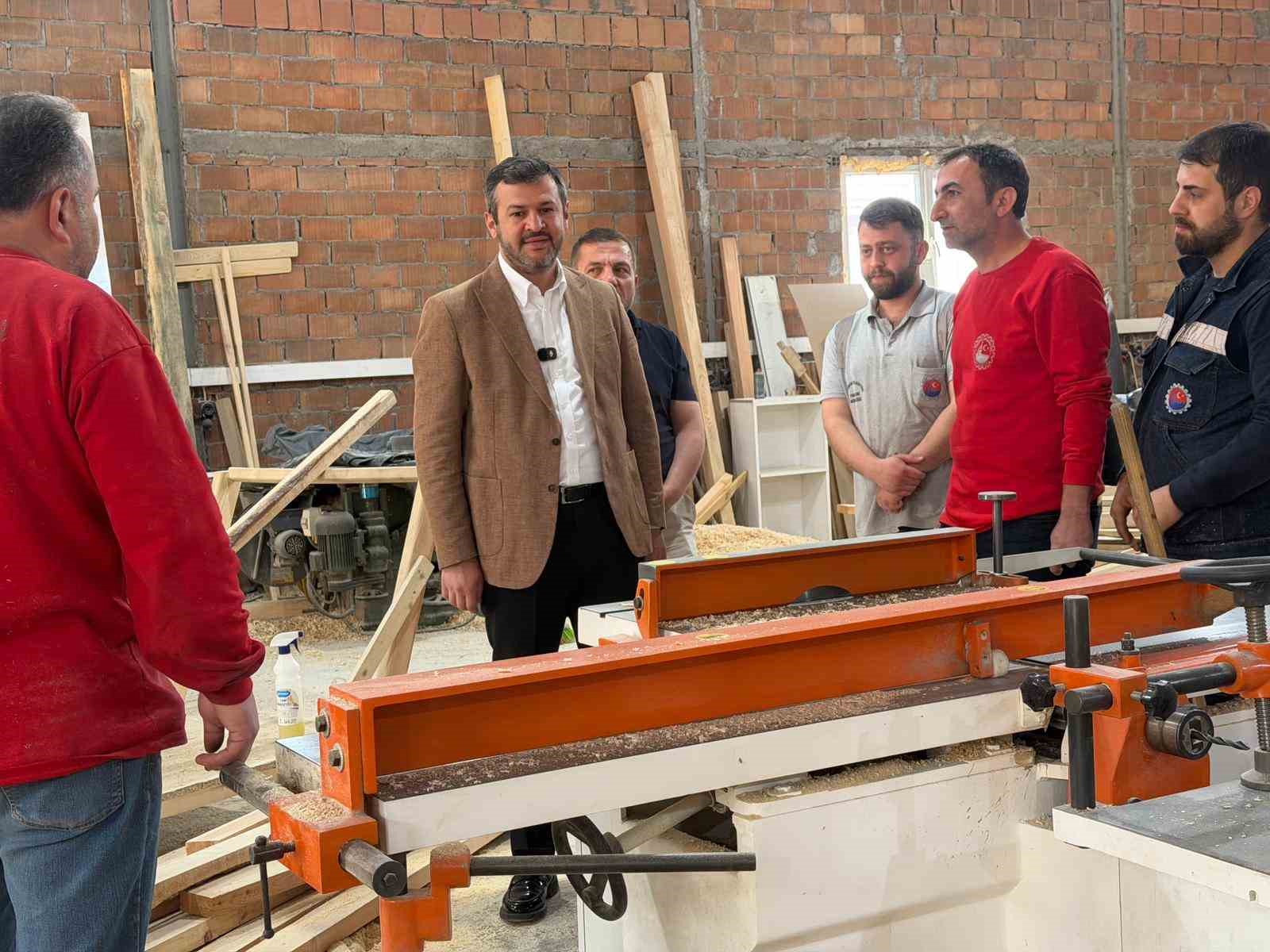 KARABÜK BELEDİYE BAŞKANI ÖZKAN ÇETİNKAYA’NIN ÖNCÜLÜĞÜNDE BELEDİYE HİZMETLERİNDE ÜRETİM GÜCÜNÜ