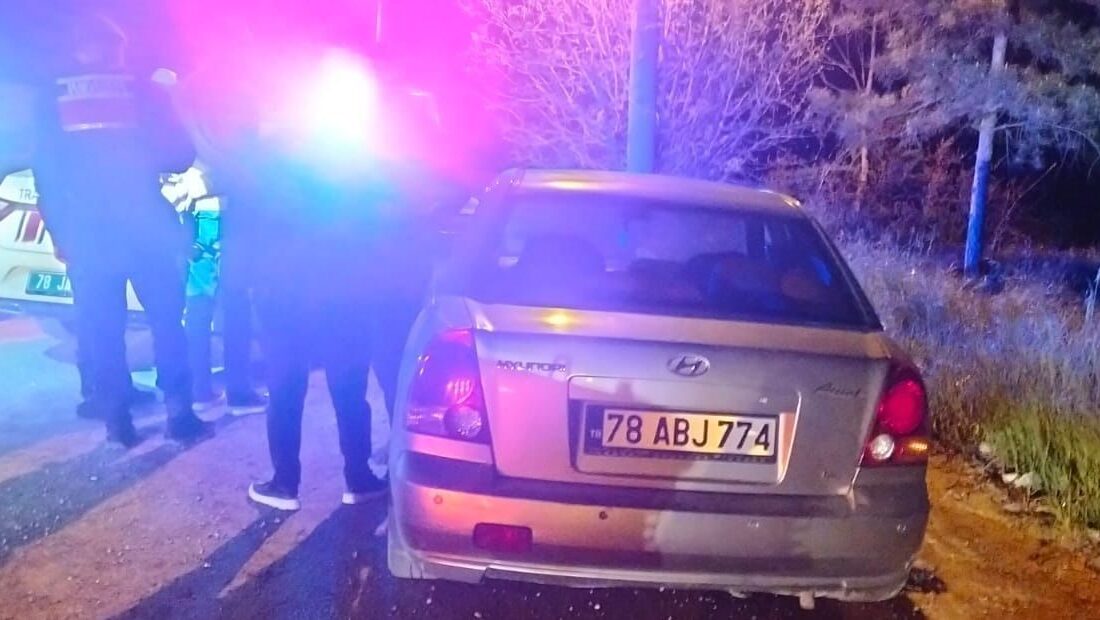  Karabük'te jandarmanın "dur" ihtarına uymayarak kaçan sürücü, yaşanan kovalamacanın