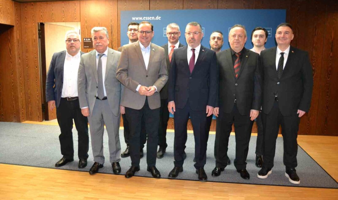 KARABÜK ÜNİVERSİTESİ (KBÜ) REKTÖRÜ PROF.