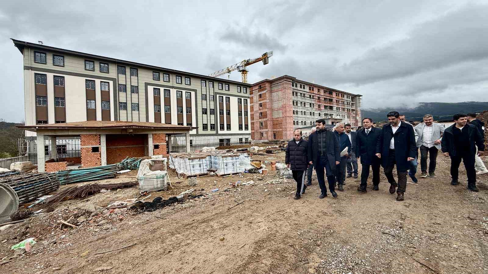 AK PARTİ GENEL SEKRETER YARDIMCISI VE KARABÜK MİLLETVEKİLİ CEM ŞAHİN