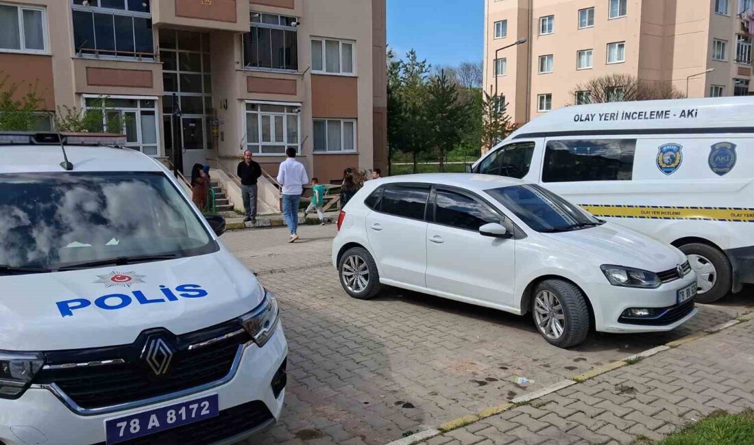 KARABÜK’ÜN ESKİPAZAR İLÇESİNDE YALNIZ YAŞAYAN 52 YAŞINDAKİ KİŞİ, EVİNDE ÖLÜ